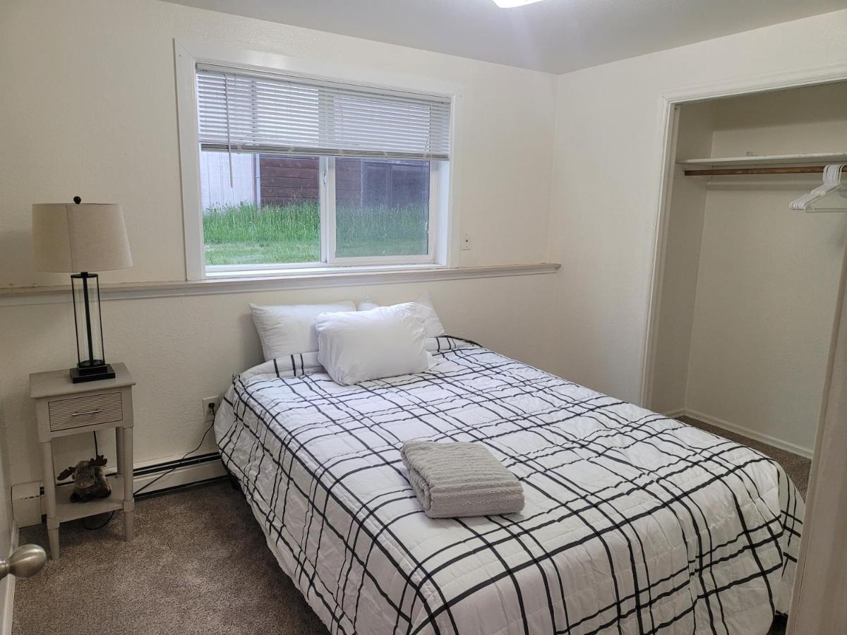 Newly Furnished Relaxing Stay Fairbanks Exteriör bild